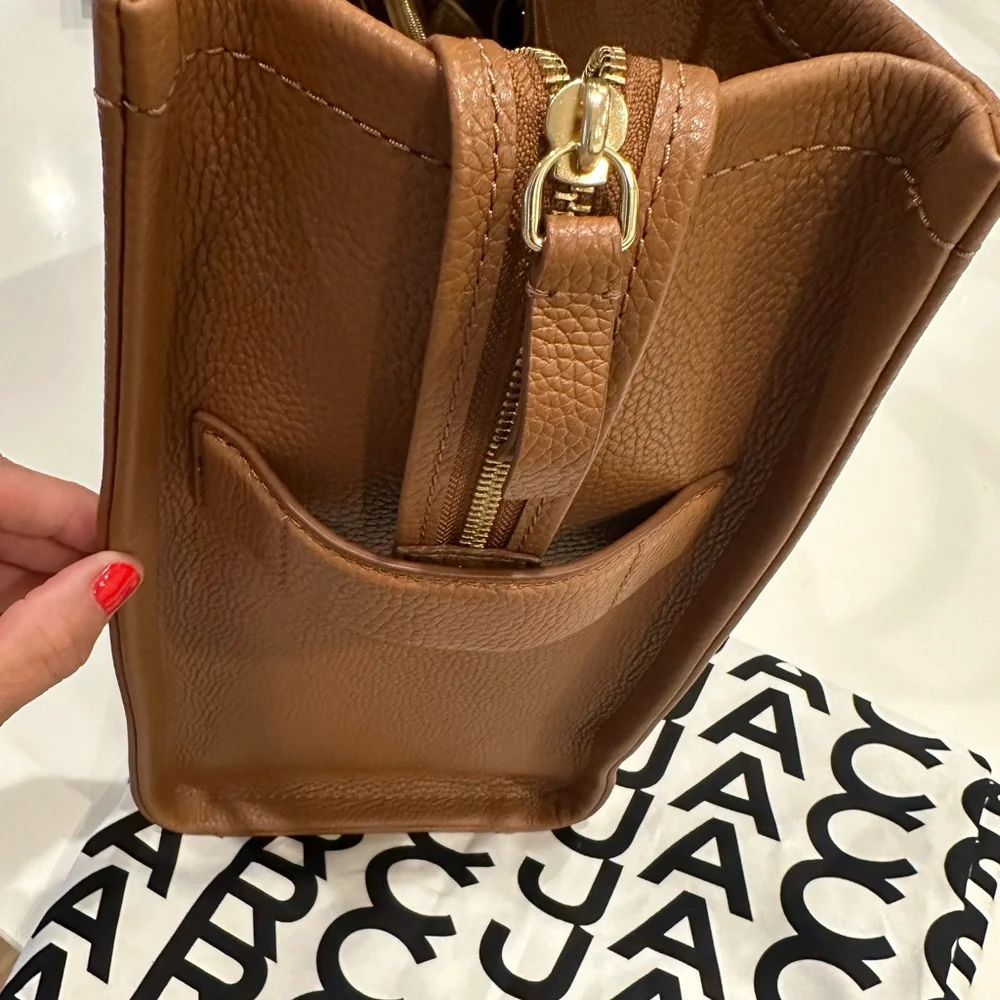 Marc Jacobs The Tote Bag Brown Leather Tote - Picture 8 of 10